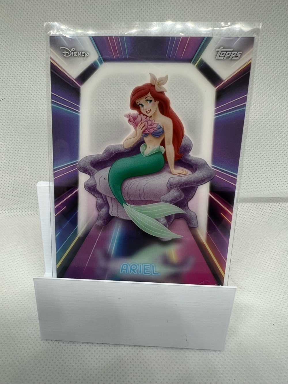 Topps Disney Illuminated Neon Lights - Ariel (NPL-3)
